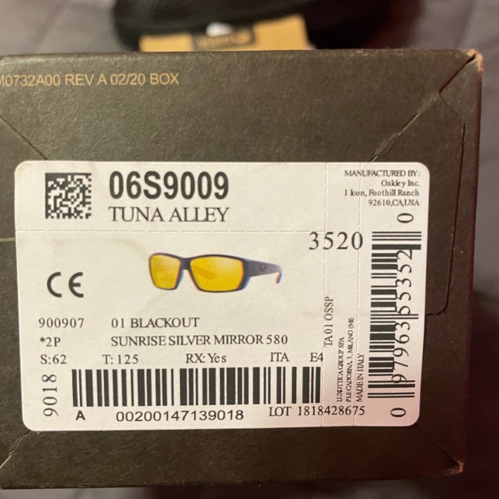 Costa Tuna Alley Sunglasses - Picture 4 of 5
